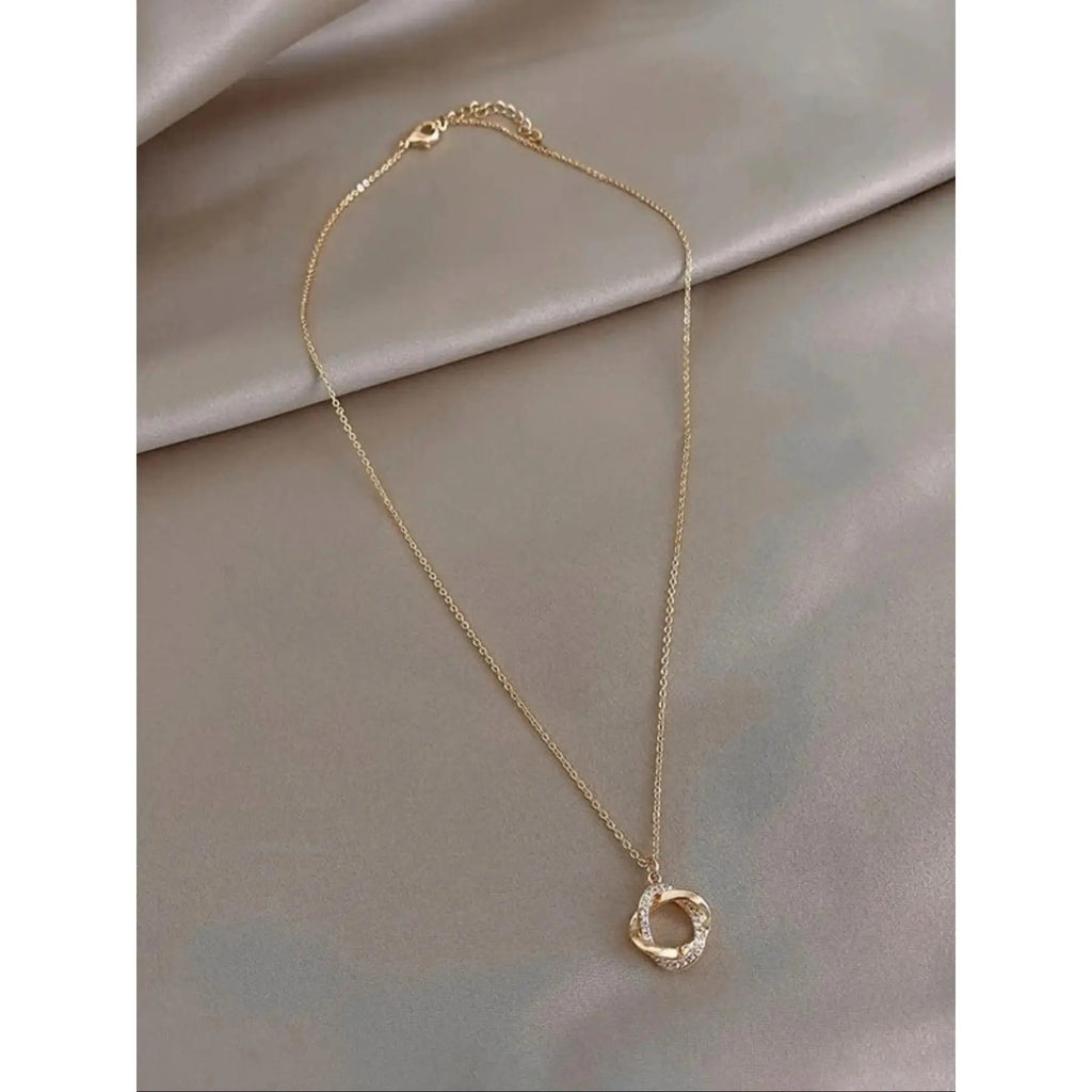 Elegant Twisted Circle Necklace