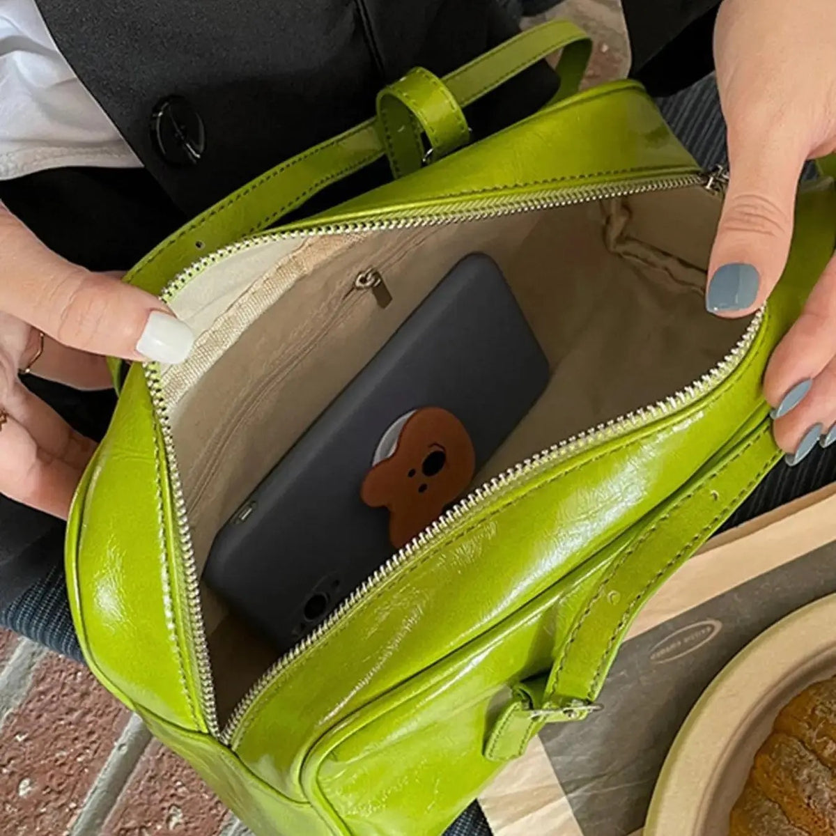 Vintage Zip Shoulder Bag