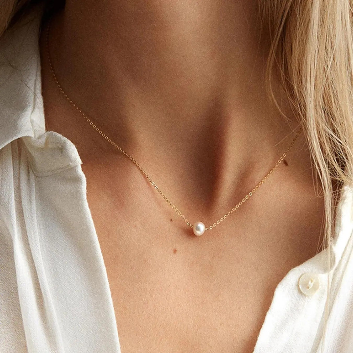 Dainty Faux Pearl Necklace