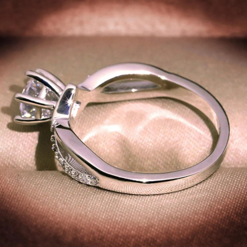 Geometric Criss Cross Ring