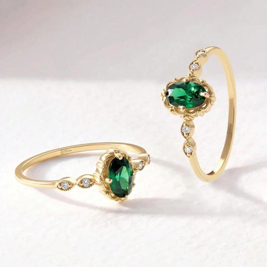 Vintage Oval Green Stone Ring