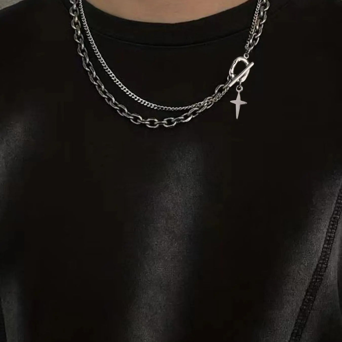 Minimal Star Toggle Necklace