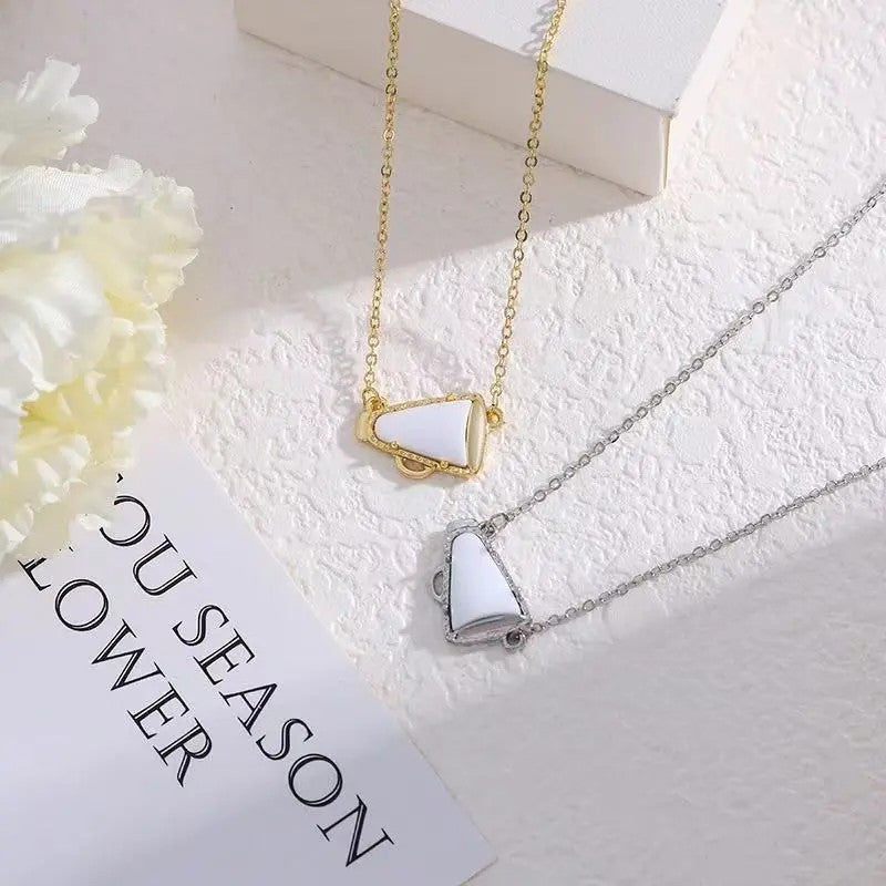 18k Elegant Cheer Necklace