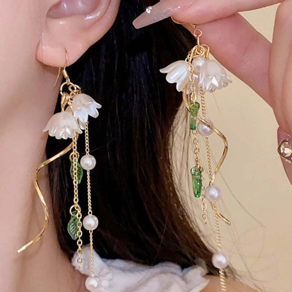 Elegant Flower Pearl Drop Earrings