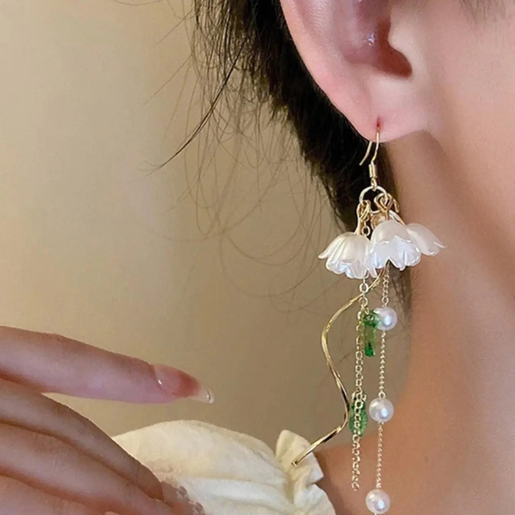 Elegant Flower Pearl Drop Earrings