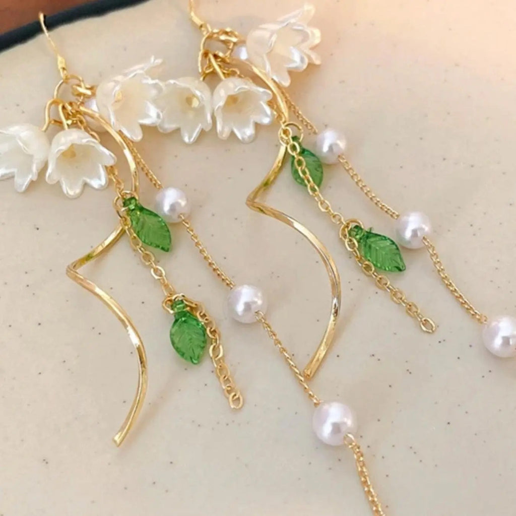 Elegant Flower Pearl Drop Earrings