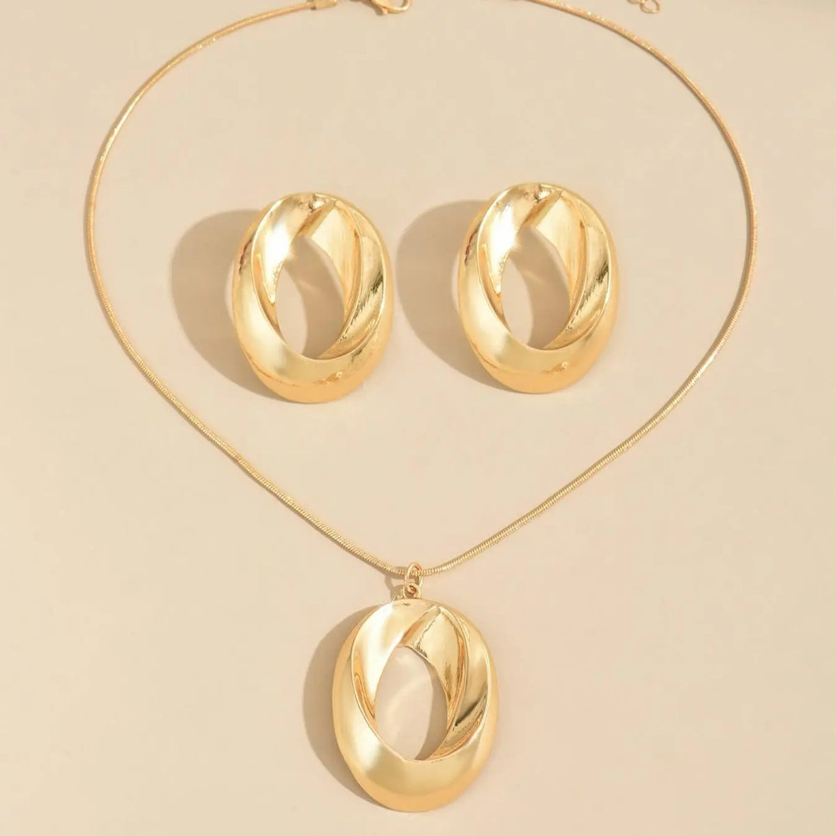 18k Geometric Oval Necklace Set