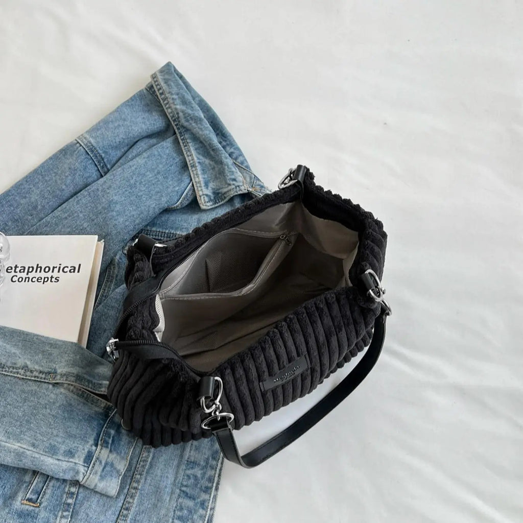 Elegant Ribbed Shoulder Bag