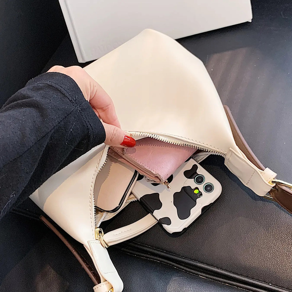 Minimal Shoulder Bag
