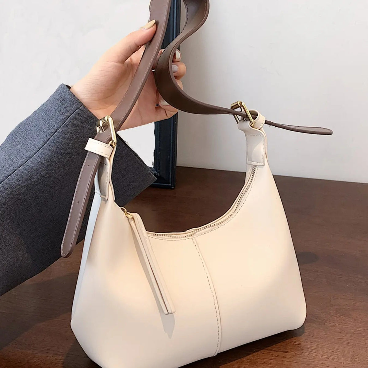 Minimal Shoulder Bag