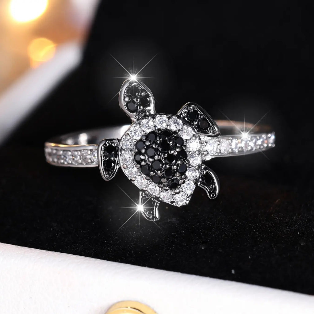 Dainty Turtle Ring