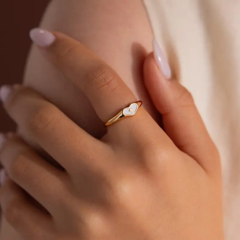 18k Minimal Heart Cross Ring