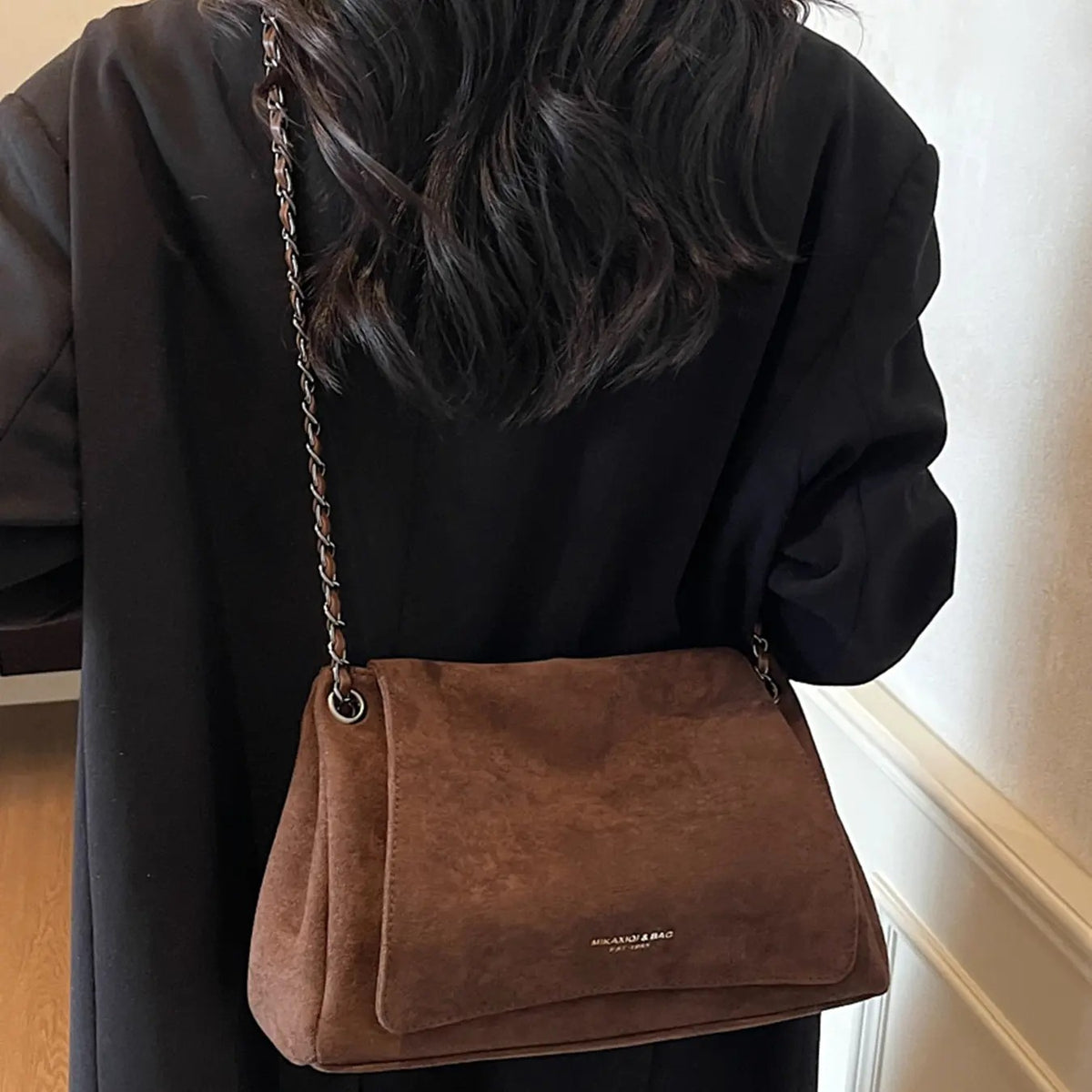 Elegant Suede Chain Shoulder Bag