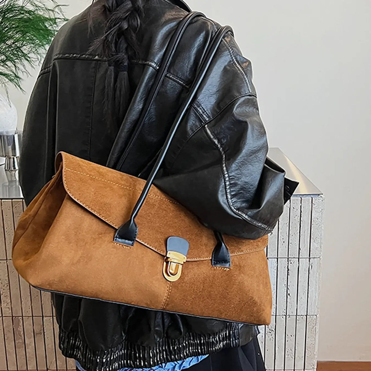 Elegant Suede Flap Shoulder Bag