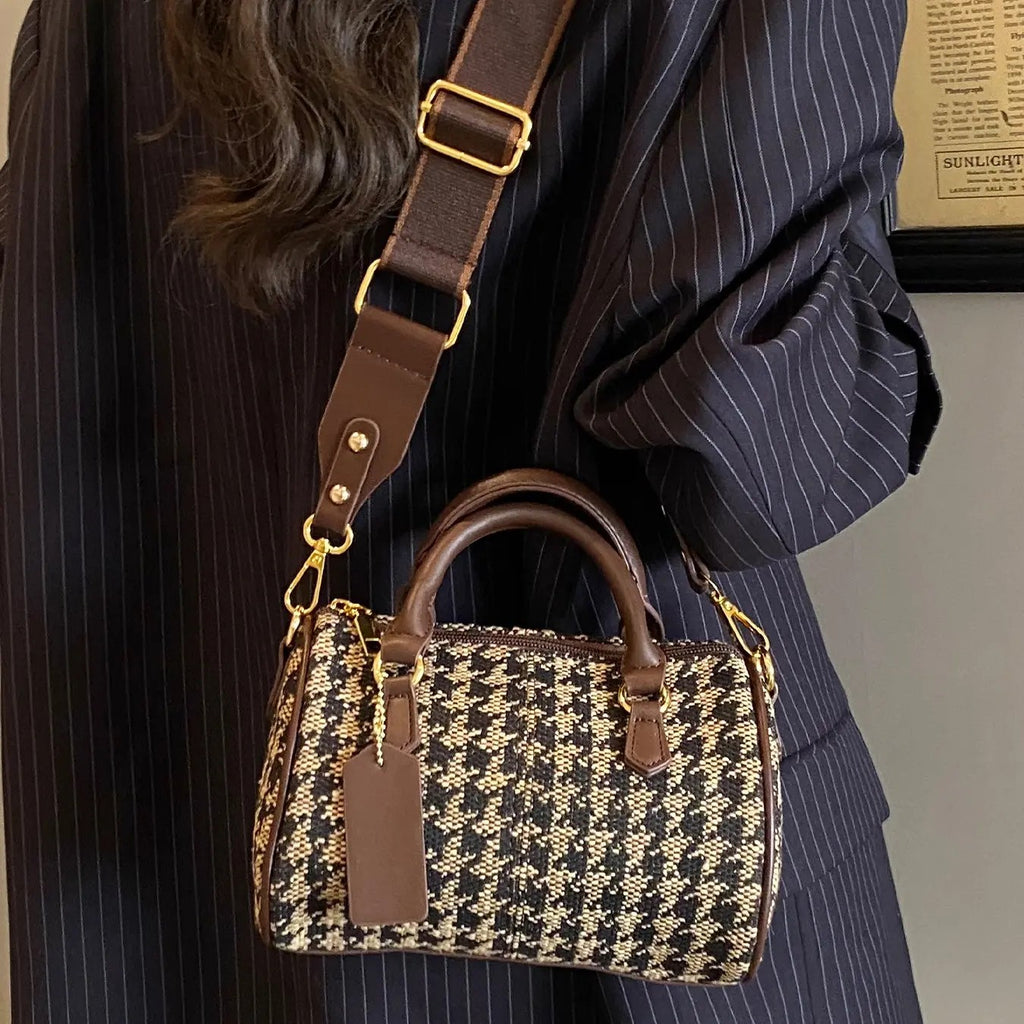 Elegant Houndstooth Barrel Bag
