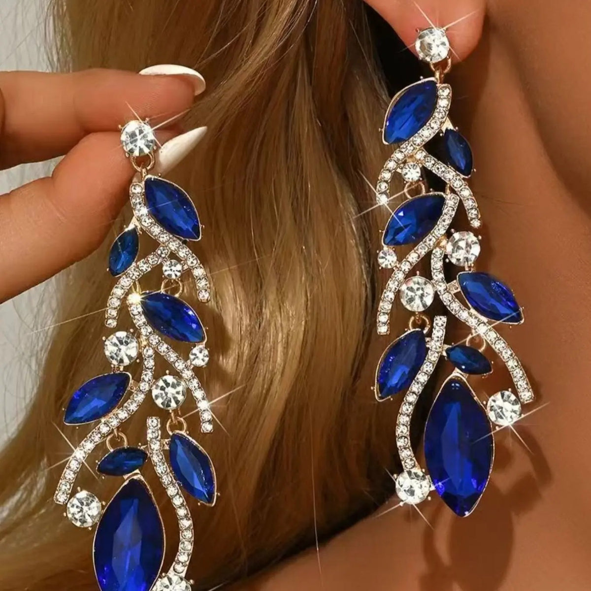 Elegant Leaf Drop Earrings