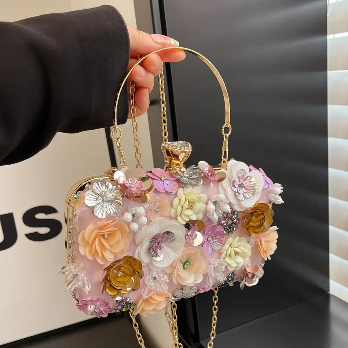 Elegant Floral Clutch