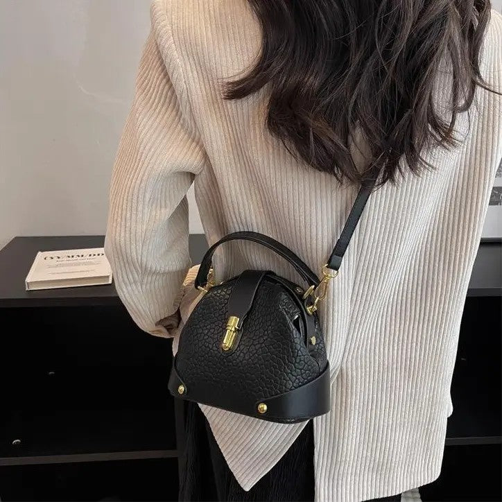 Elegant Shell Crossbody Bag