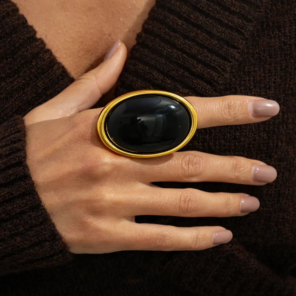 18k Elegant Oval Ring
