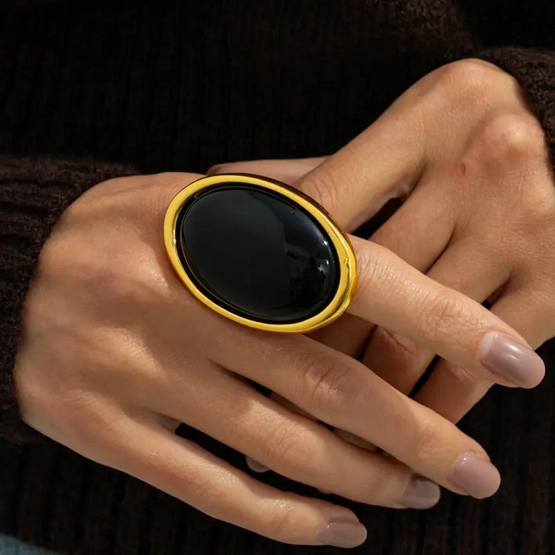 18k Elegant Oval Ring