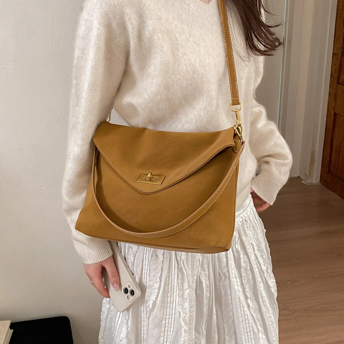 Vintage Envelope Crossbody Bag