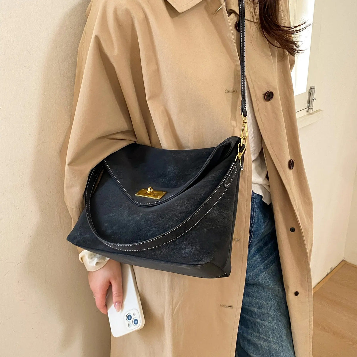 Vintage Envelope Crossbody Bag
