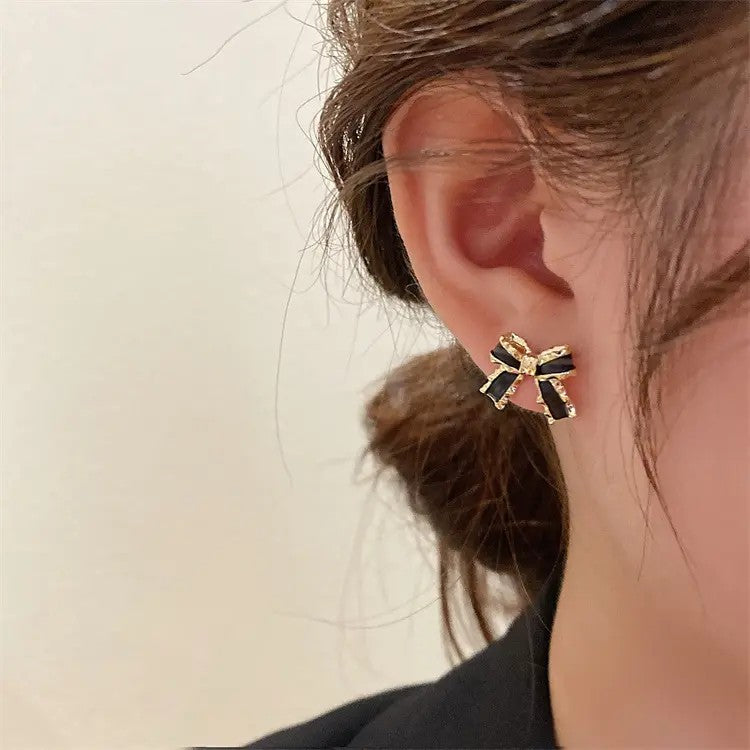 Elegant Black Bow Earrings