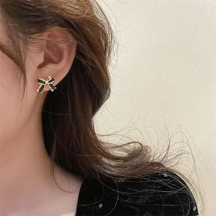 Elegant Black Bow Earrings