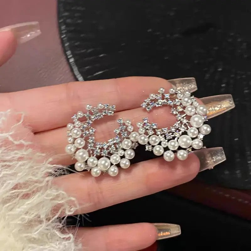 Elegant Pearl Star Stud Earrings