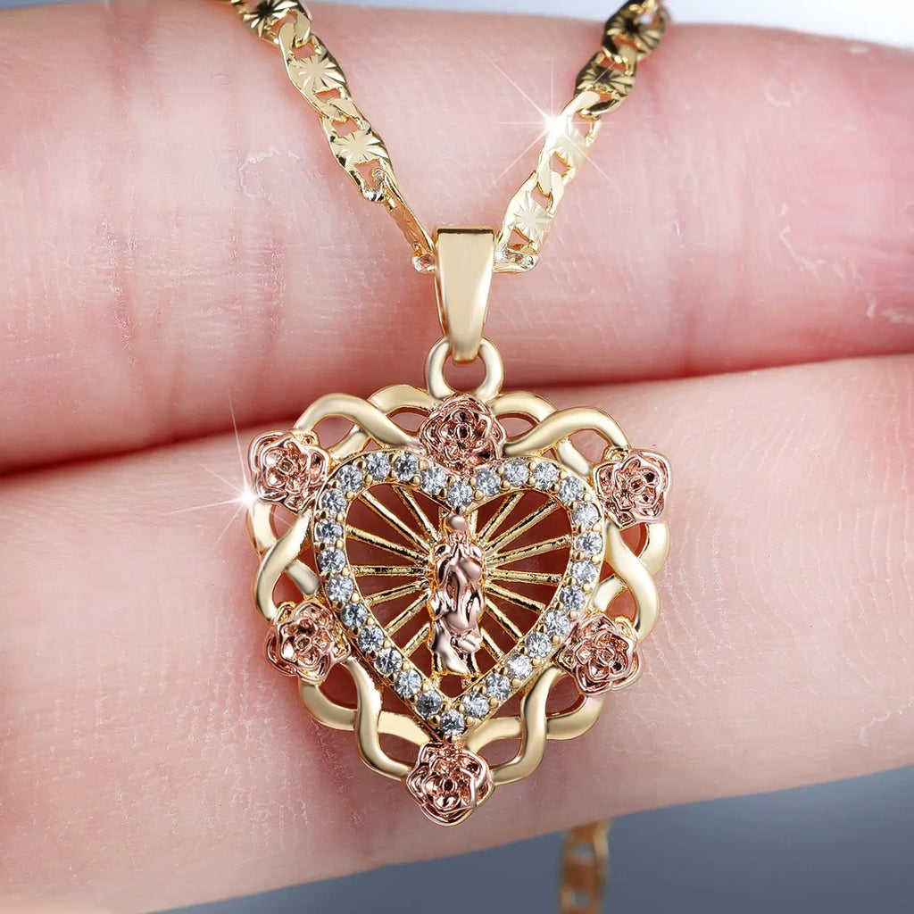 18k Elegant Heart Pendant Necklace