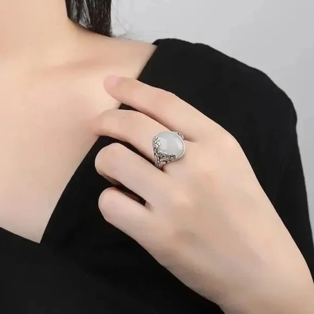 Vintage White Stone Flower Ring