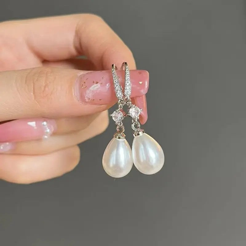 Elegant Teardrop Pearl Earrings