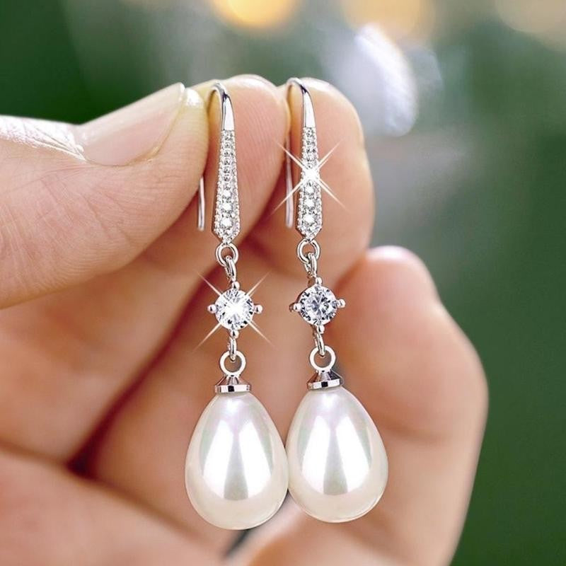 Elegant Teardrop Pearl Earrings