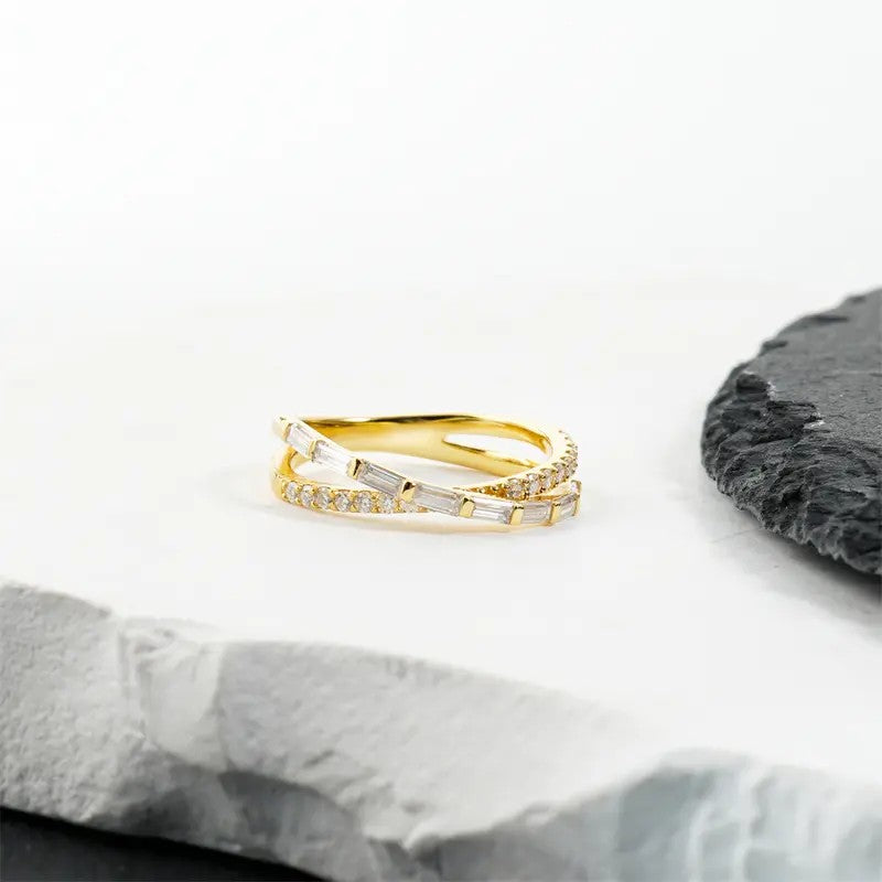 Elegant Crossover Ring