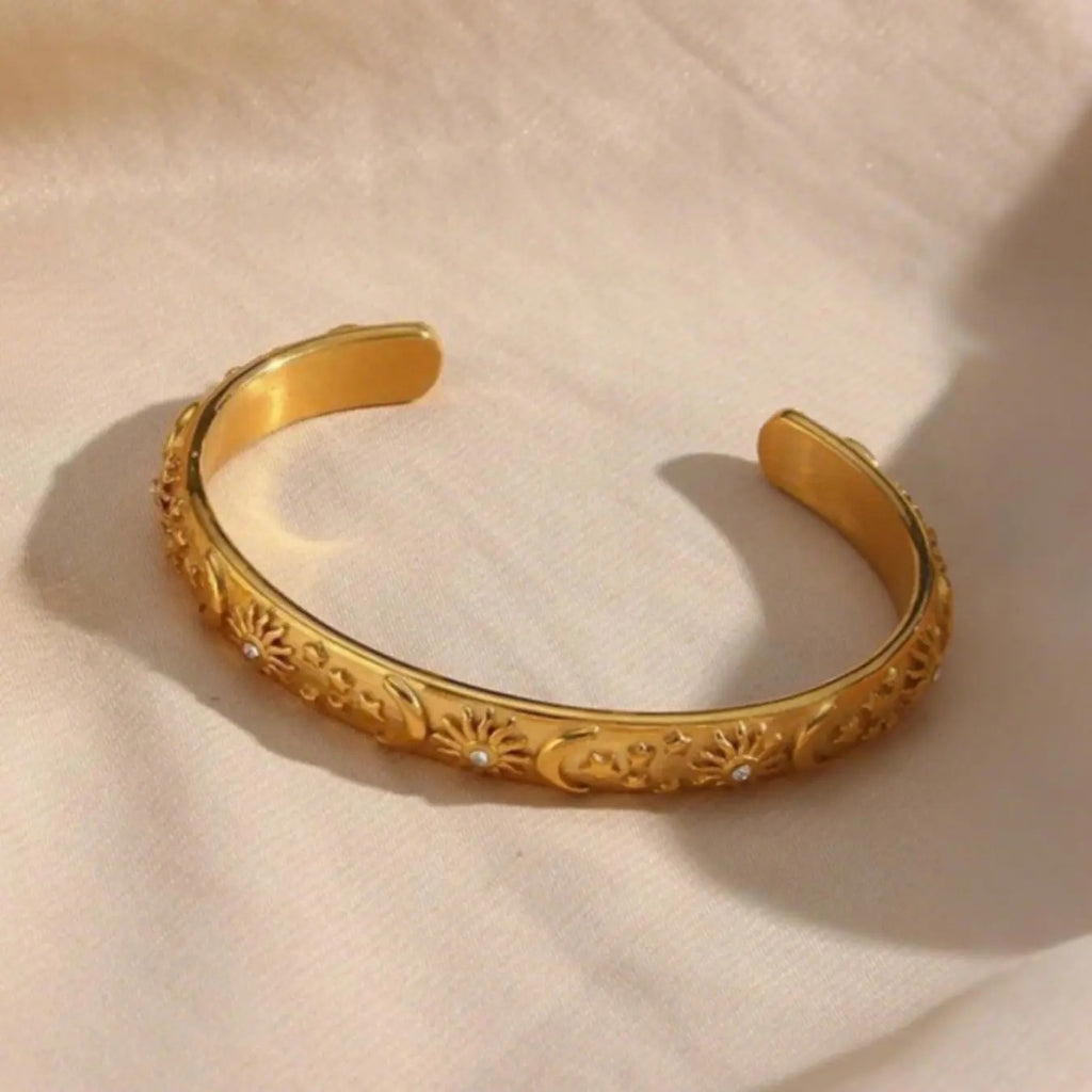 18k Vintage Sun Moon Cuff