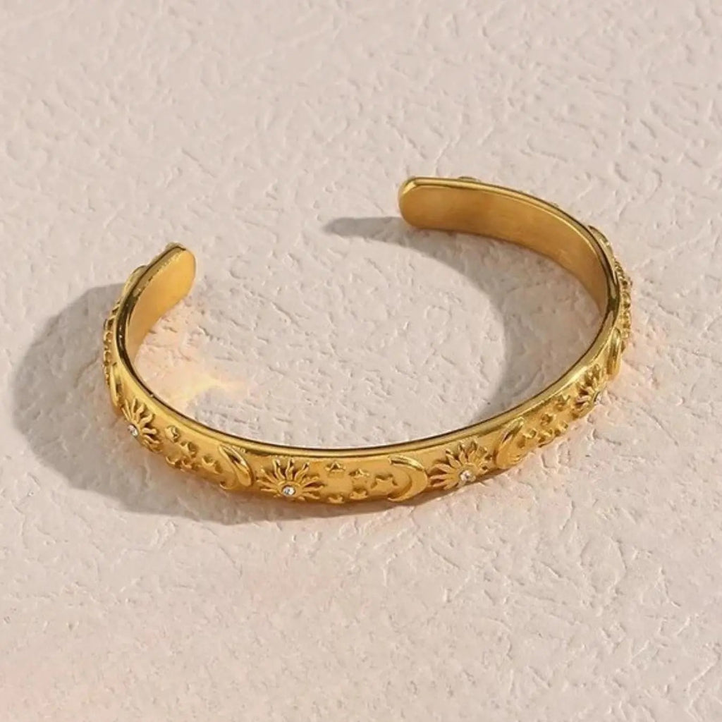 18k Vintage Sun Moon Cuff