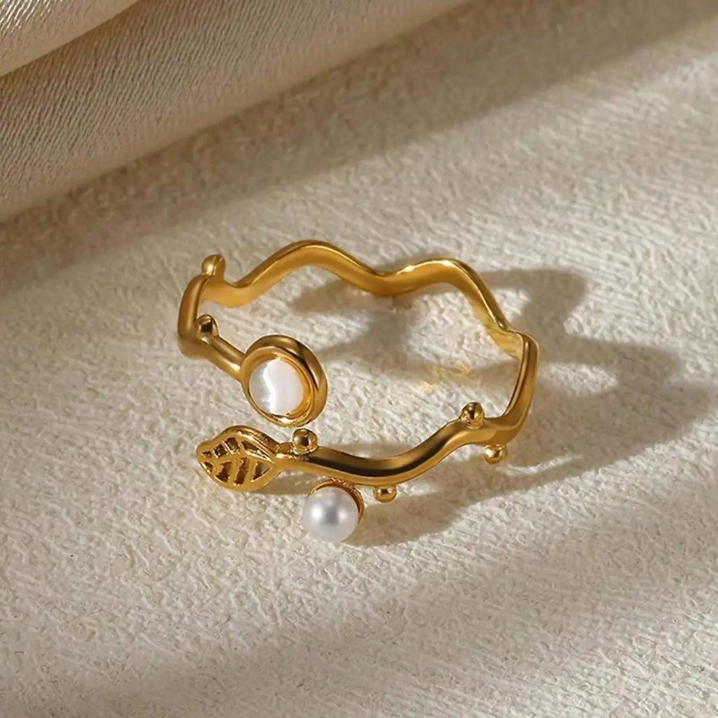 18k Pearl Leaf Open Ring