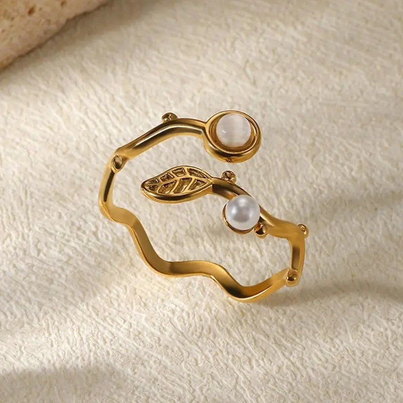 18k Pearl Leaf Open Ring