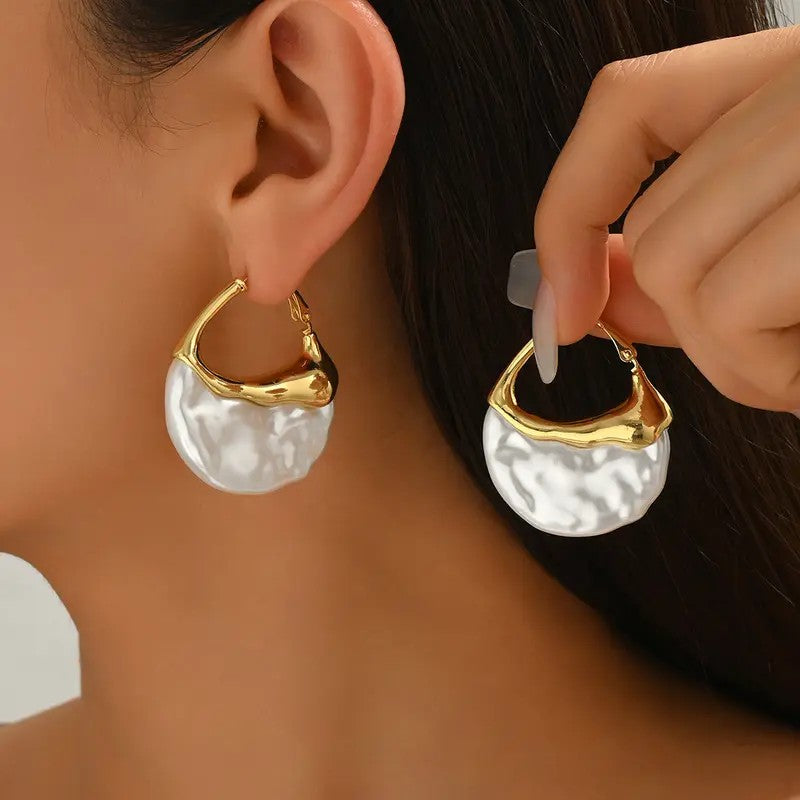 2PC Elegant Baroque Pearl Hoop Earrings