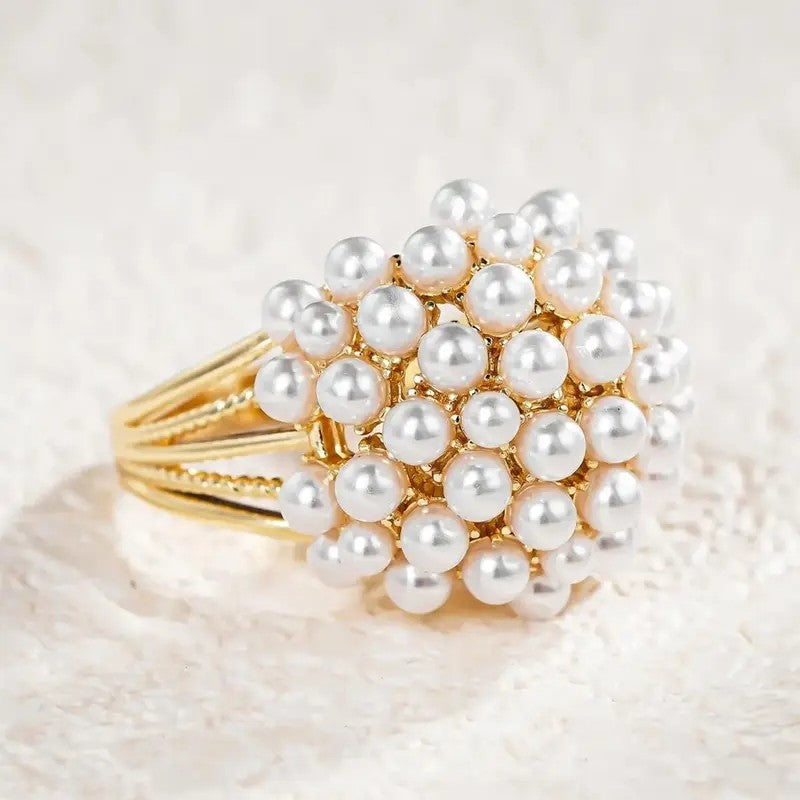 Elegant Pearl Cluster Ring