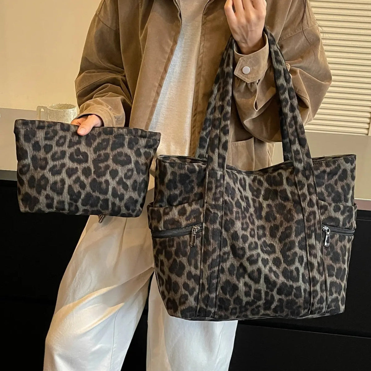 Elegant Leopard Tote Bag Set